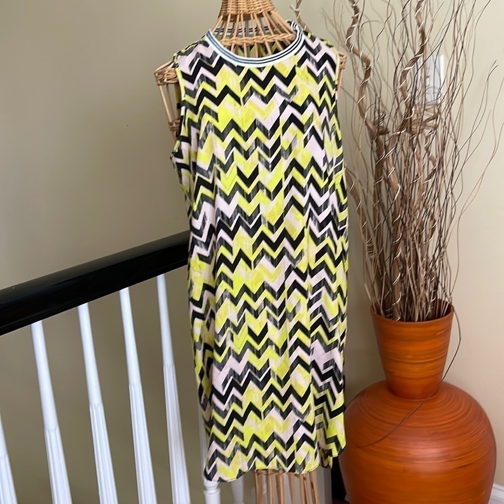 Gianni Bini Yellow Black White Zigzag Sleeveless Dress